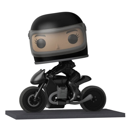 Figurine Funko POP! Rides Deluxe – Selina Kyle sur moto – Batman (2022) – 15 cm
